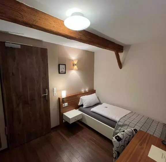 Отель Gasthaus Lindenhof