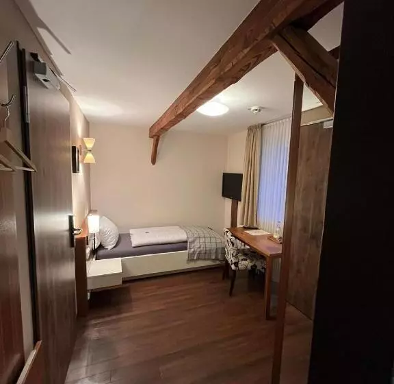 Отель Gasthaus Lindenhof