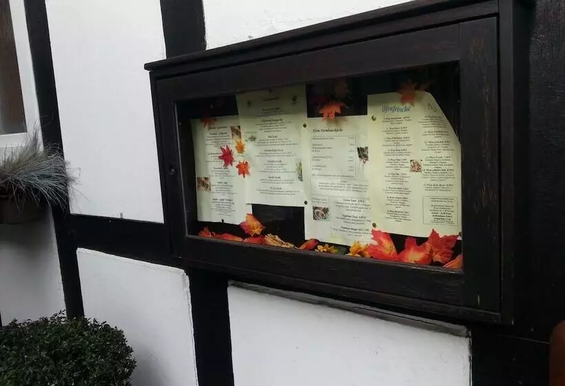 Отель Gasthof Altes Farmhaus Und Apartment