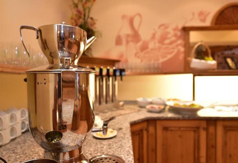 ホテル & Gasthof Richard Held