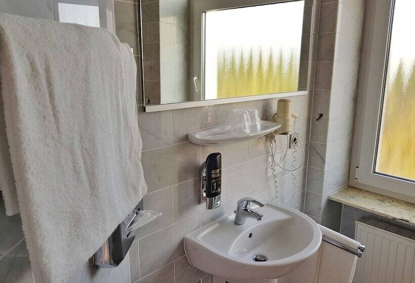 酒店 Kronprinz Garni