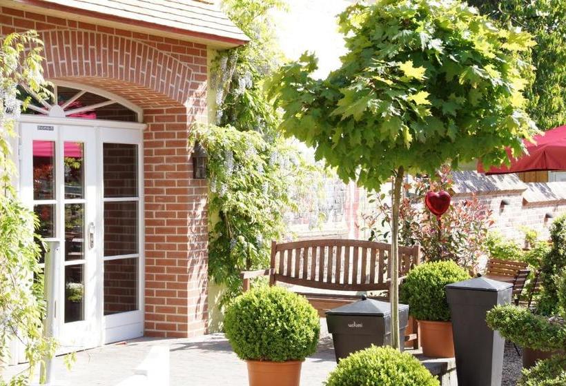 Отель Landgut Am Hochwald