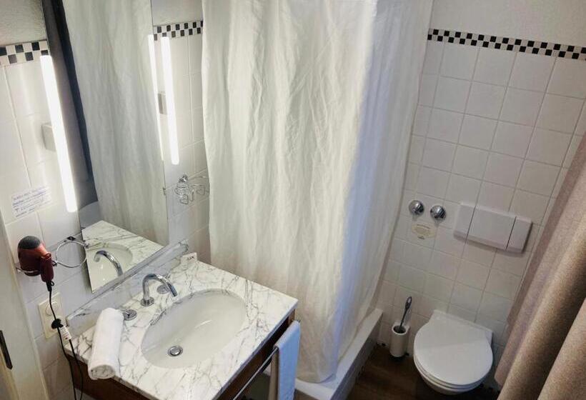 Hotelli Rosenheimer Hof