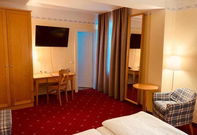 Hotelli Rosenheimer Hof