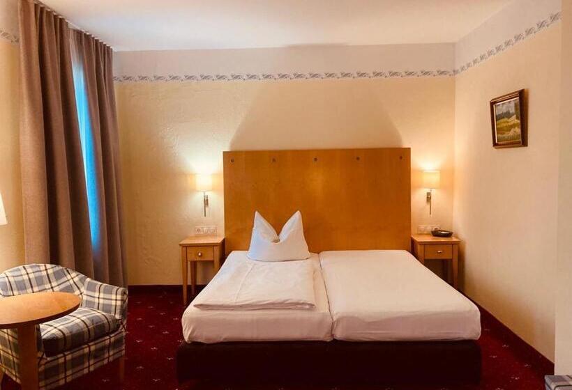 Hotelli Rosenheimer Hof