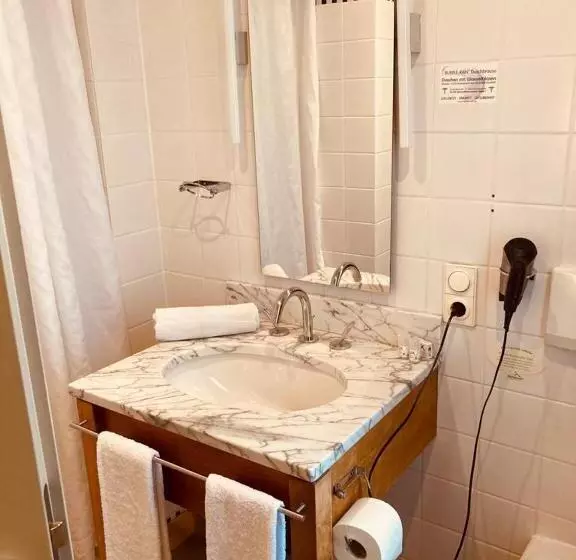 Отель Rosenheimer Hof