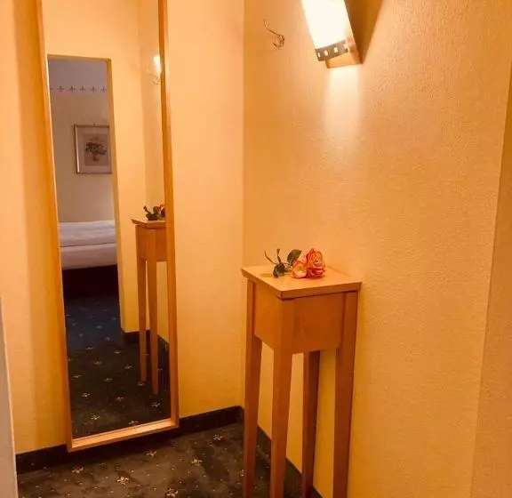 Отель Rosenheimer Hof