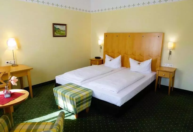 Отель Rosenheimer Hof