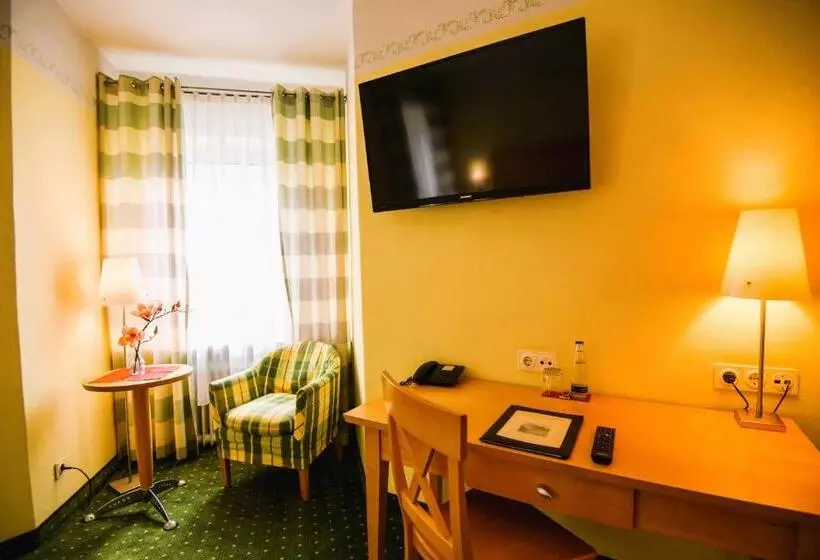 Отель Rosenheimer Hof