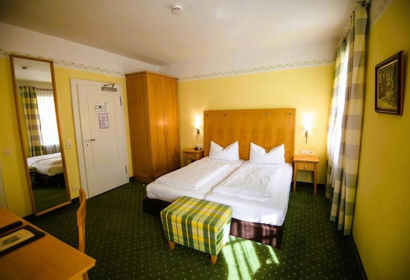 Hotelli Rosenheimer Hof