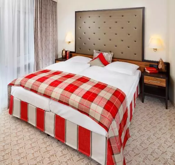 هتل Wittelsbacher Hof