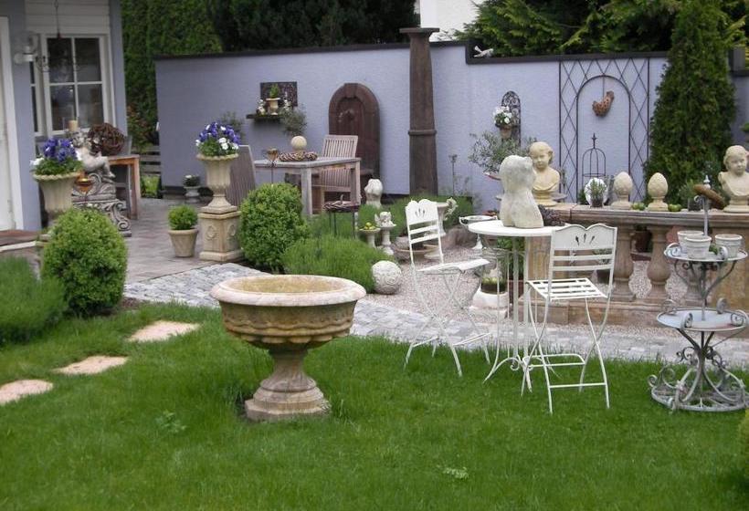 Отель Zur Sonne