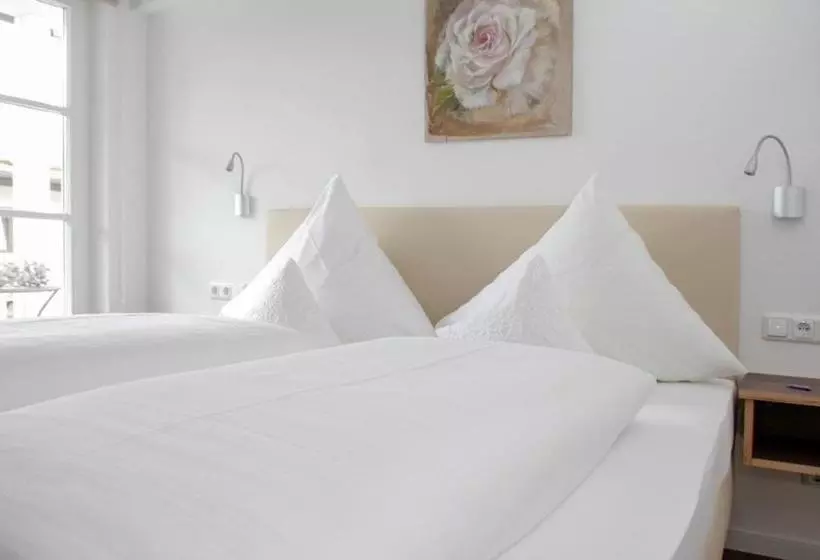 בית מלון כפרי Zur Sonne