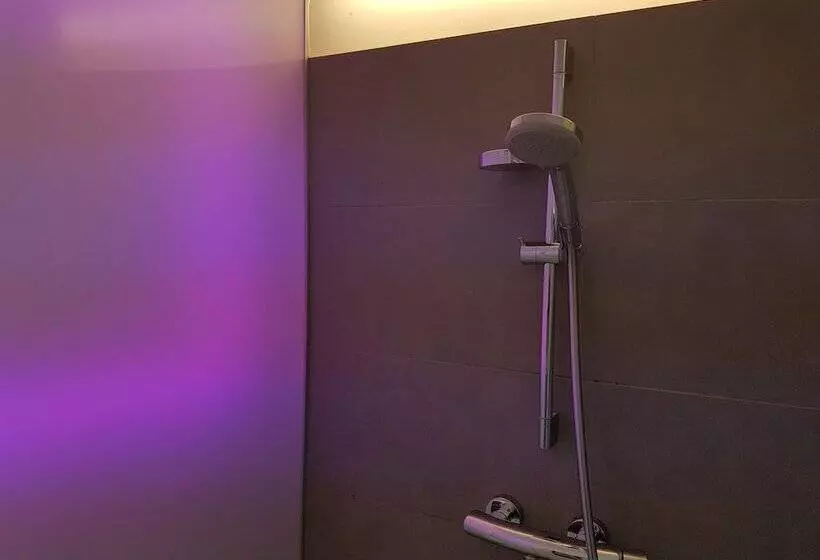 펜션 Rhein River Guesthouse   Direkt Am Rhein