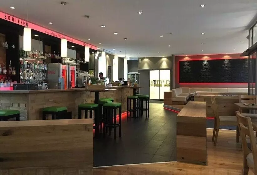 Schiefer Suite Hotel & Apartments