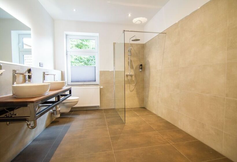 Schiefer Suite Hotel & Apartments