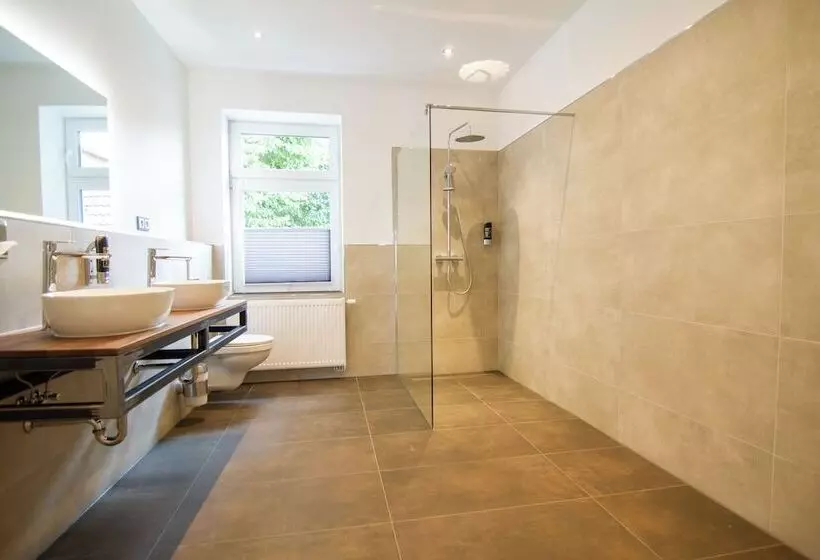 Schiefer Suite Hotel & Apartments