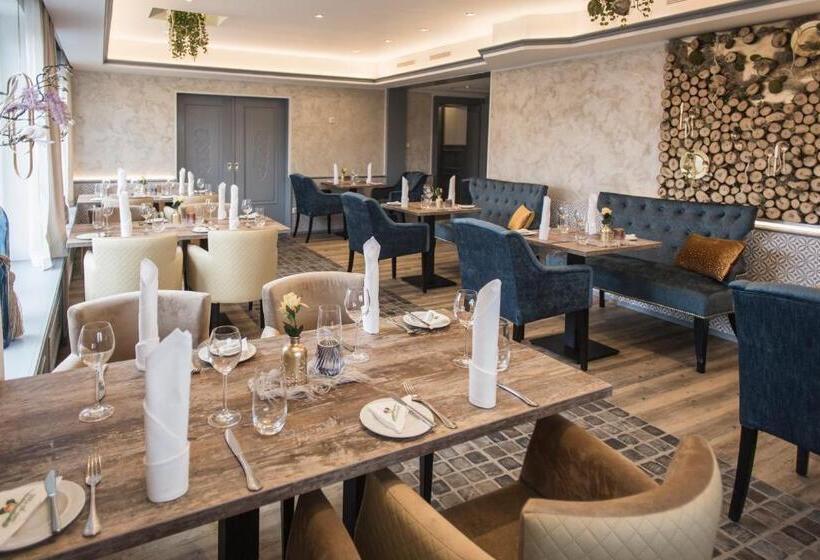 Schwiizeralp Hotel & Restaurant