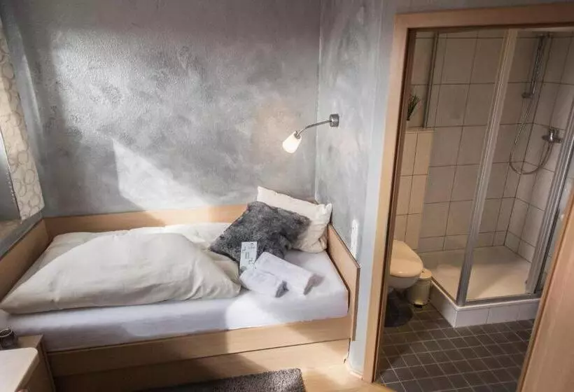 Schwiizeralp Hotel & Restaurant