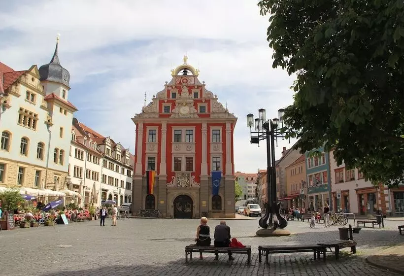 تختخواب و صبحانه Pension Der Kleine Nachbar