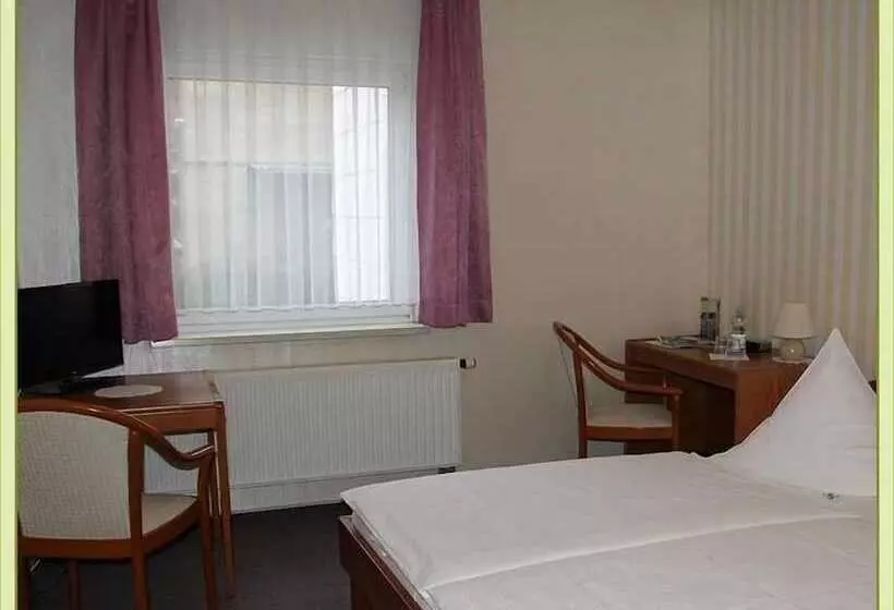 تختخواب و صبحانه Pension Der Kleine Nachbar