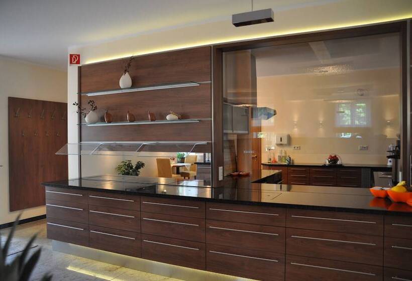 فندق Bruhlerhohe