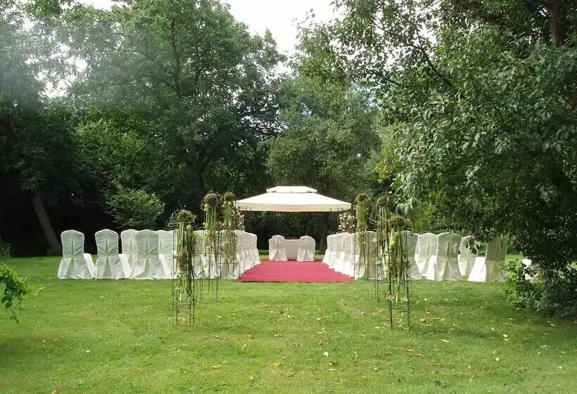 酒店 Burg Boetzelaer