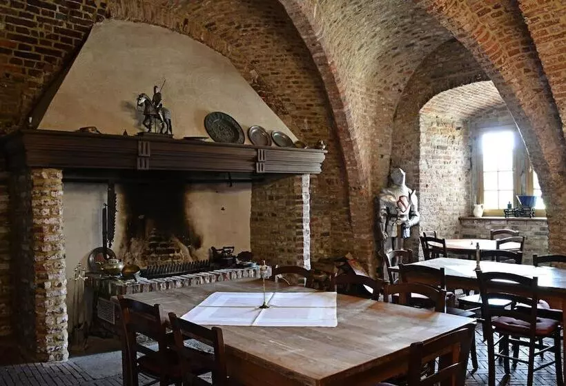 酒店 Burg Boetzelaer