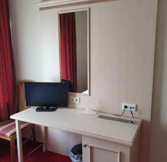 酒店 Casino Im Park