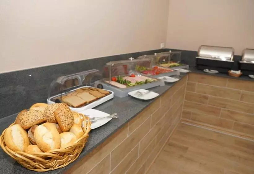 酒店 Deutsches Haus