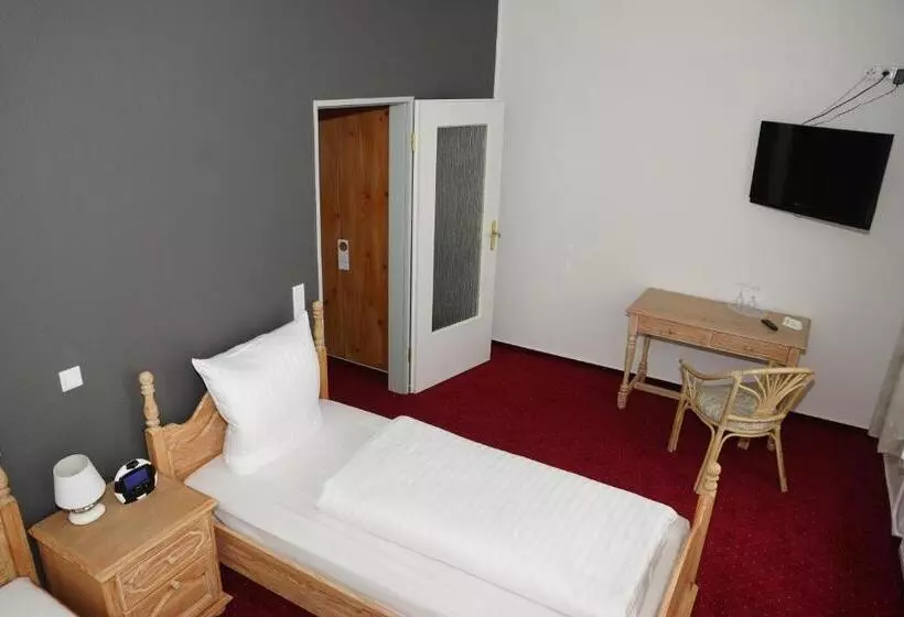 酒店 Deutsches Haus