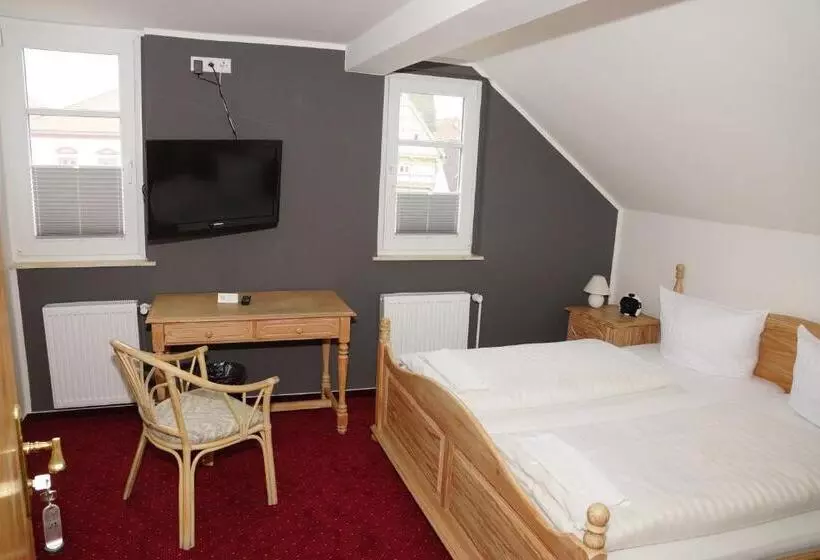 酒店 Deutsches Haus