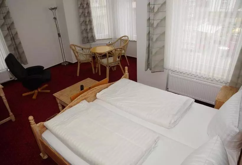 酒店 Deutsches Haus