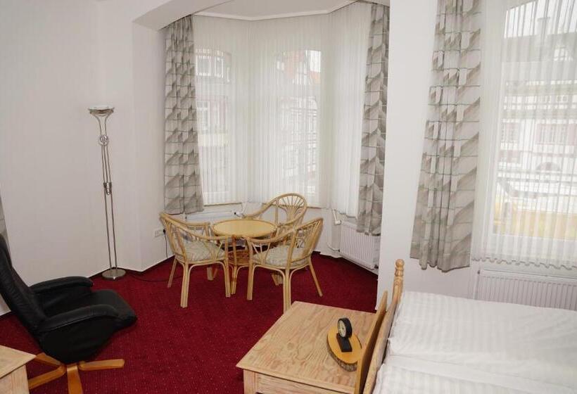 酒店 Deutsches Haus