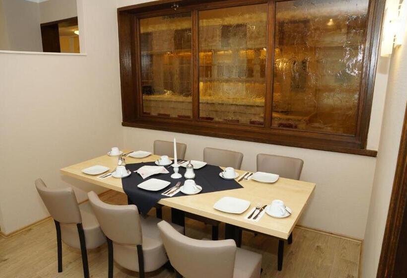 酒店 Deutsches Haus