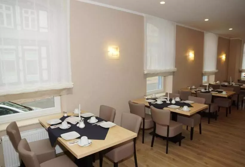 酒店 Deutsches Haus