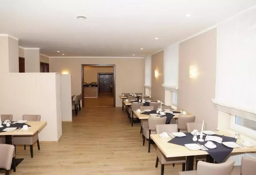 酒店 Deutsches Haus