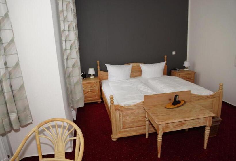 酒店 Deutsches Haus