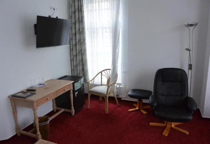 酒店 Deutsches Haus