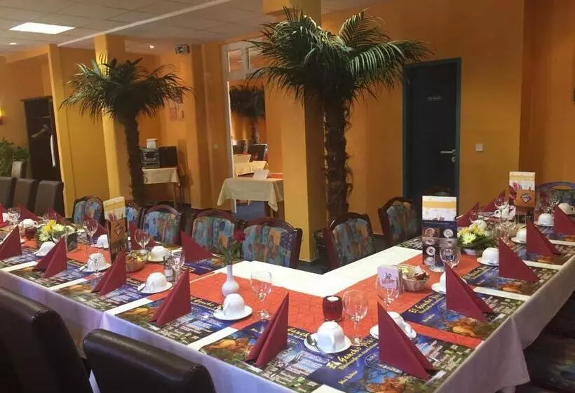 هتل Alento Im Deutschen Haus Restaurant Olympia