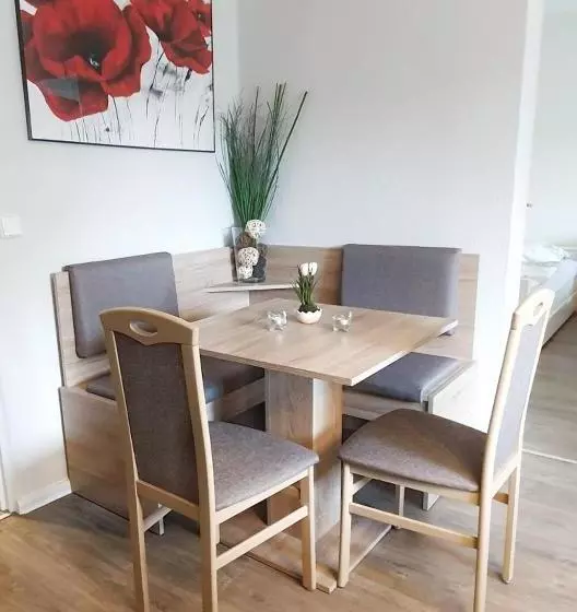 Komfort Ferienwohnungen Zwenkauer See