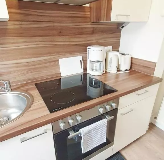 Komfort Ferienwohnungen Zwenkauer See