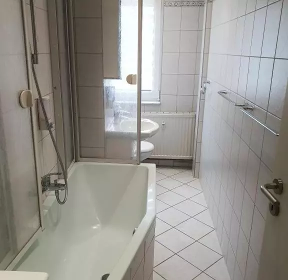 Komfort Ferienwohnungen Zwenkauer See