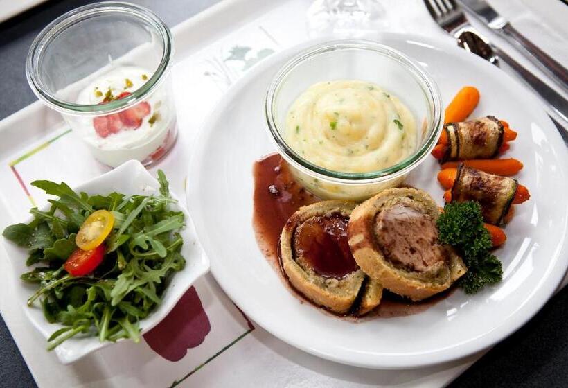 فندق Jugendherberge Köln Deutz