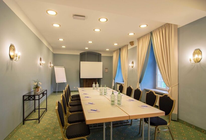 Отель Schloß Gehrden