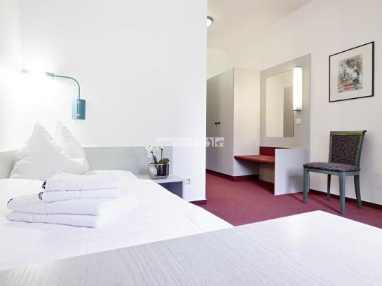 Отель Sportschule Hennef