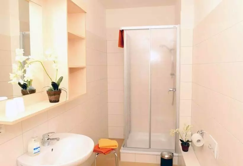 Отель Weichaer Hof   Apartments