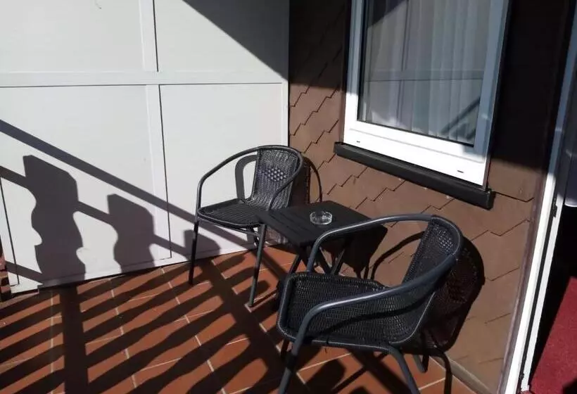 Отель Zur Linde