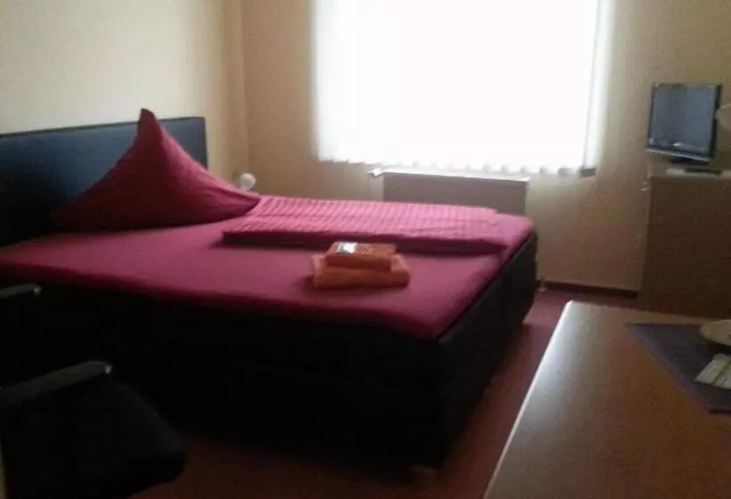 Отель Zur Linde