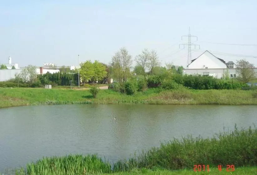 Отель Zur Linde